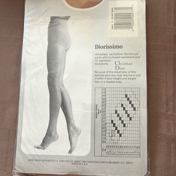 NWT Vintage Christian Dior 4443 Diorissimo Ultra Sheer Pantyhose – Creme Crepe - Picture 2 of 5